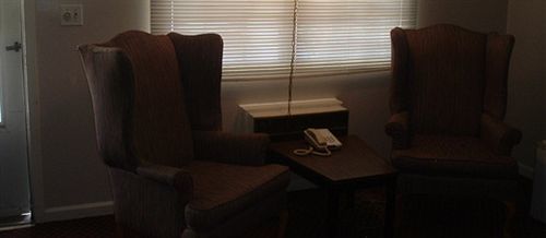 Clarence Fels Three Crown Motel מראה חיצוני תמונה