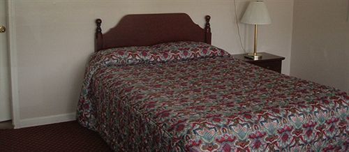 Clarence Fels Three Crown Motel מראה חיצוני תמונה