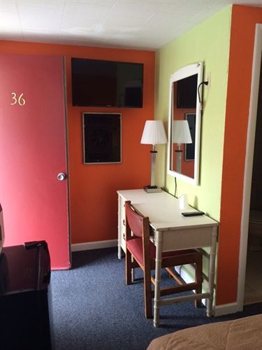 Clarence Fels Three Crown Motel מראה חיצוני תמונה
