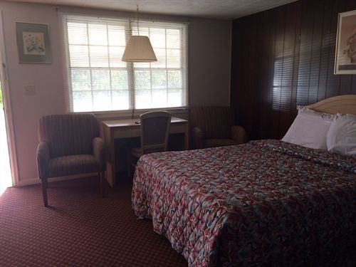 Clarence Fels Three Crown Motel מראה חיצוני תמונה